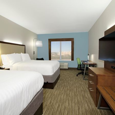 Holiday Inn Express & Suites Columbus North By Ihg Buitenkant foto